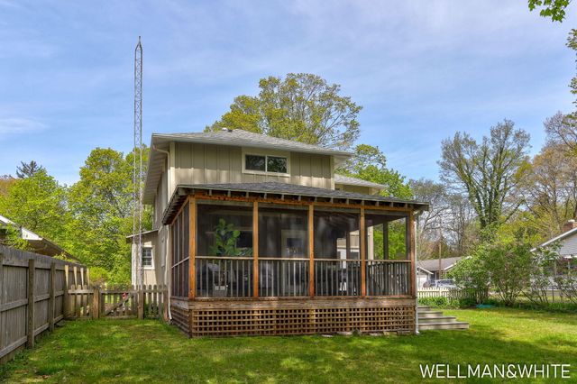 1005 Elizabeth Street, Saugatuck City, MI 49453