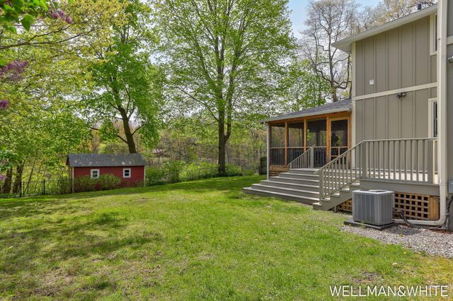 1005 Elizabeth Street, Saugatuck City, MI 49453