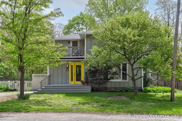 1005 Elizabeth Street, Saugatuck City, MI 49453
