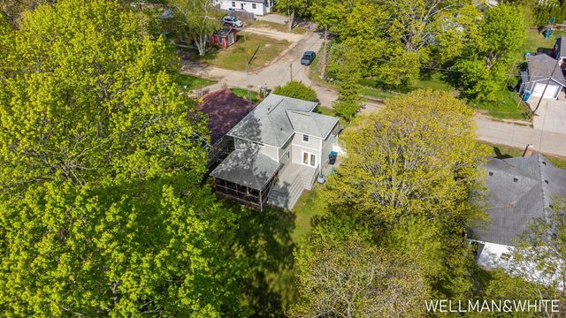 1005 Elizabeth Street, Saugatuck City, MI 49453