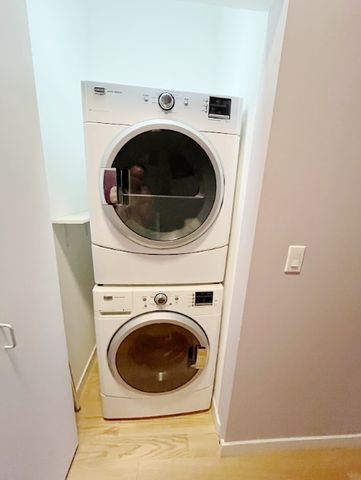 235 W Van Buren Street 2908, Chicago, IL 60607