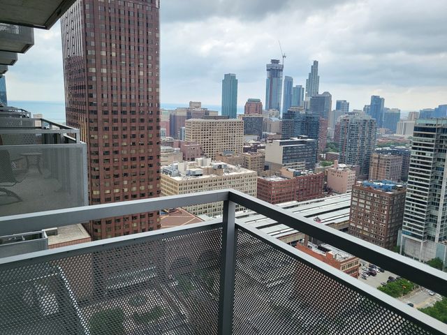 235 W Van Buren Street 2908, Chicago, IL 60607