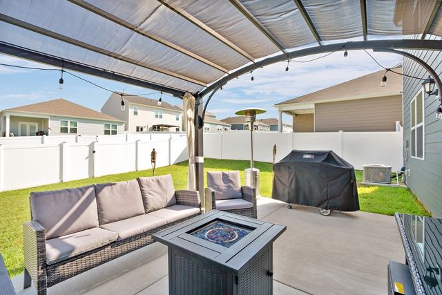 708 Pintail Pt, Lebanon, TN 37090