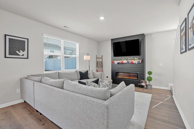 708 Pintail Pt, Lebanon, TN 37090