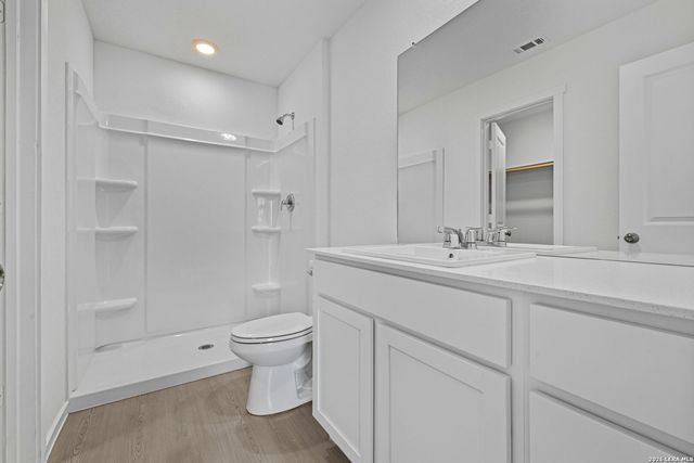 12711 Kathleen St, St Hedwig, TX 78152