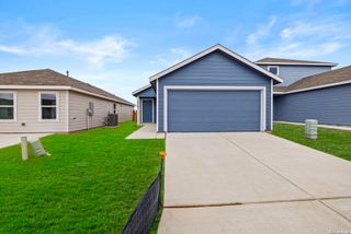 12711 Kathleen St, St Hedwig, TX 78152