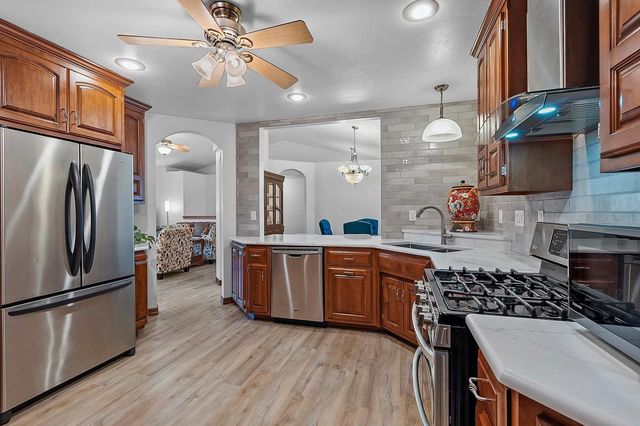 2190 DALY DRIVE, Green Bay, WI 54311