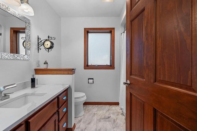 2190 DALY DRIVE, Green Bay, WI 54311