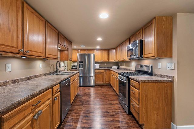 2190 DALY DRIVE, Green Bay, WI 54311