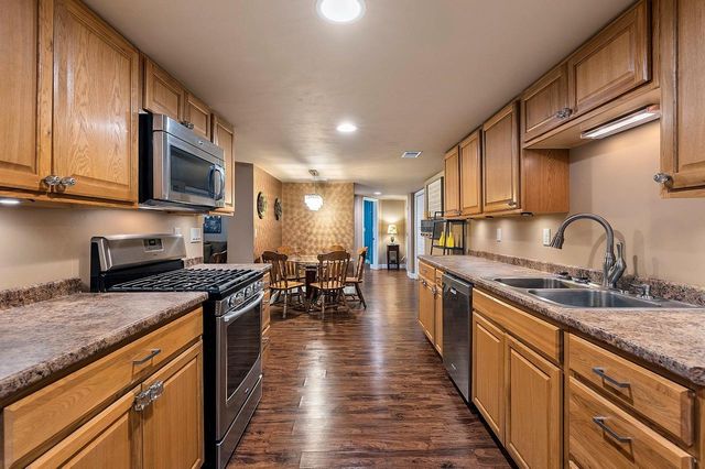 2190 DALY DRIVE, Green Bay, WI 54311