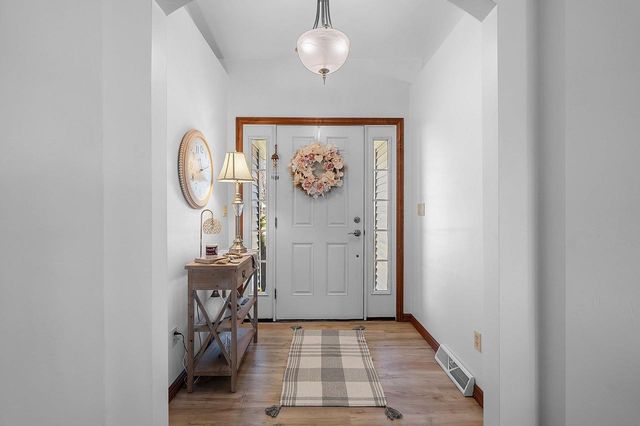2190 DALY DRIVE, Green Bay, WI 54311