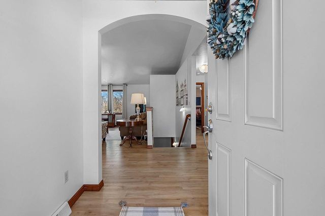 2190 DALY DRIVE, Green Bay, WI 54311