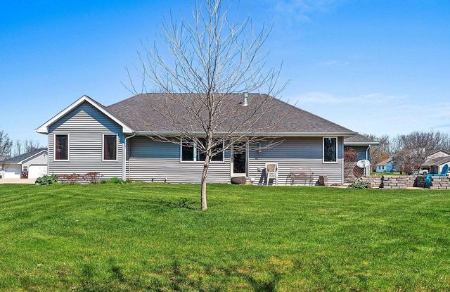 2190 DALY DRIVE, Green Bay, WI 54311