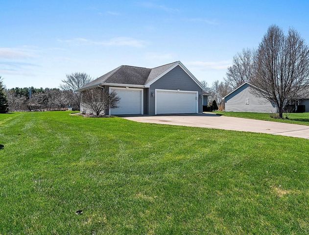 2190 DALY DRIVE, Green Bay, WI 54311