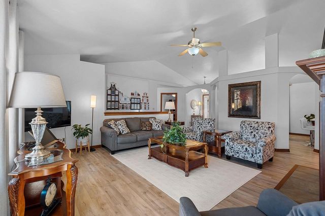 2190 DALY DRIVE, Green Bay, WI 54311