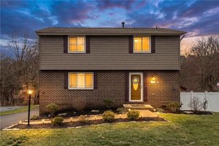 128 Darnley, Moon/crescent Twp, PA 15108