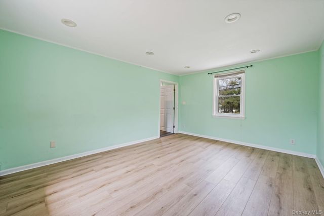 317 Centre Avenue, Lindenhurst, NY 11757