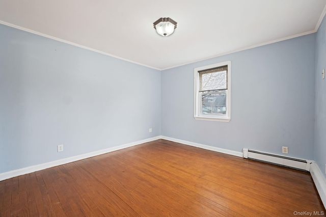 317 Centre Avenue, Lindenhurst, NY 11757