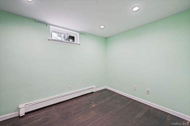 317 Centre Avenue, Lindenhurst, NY 11757