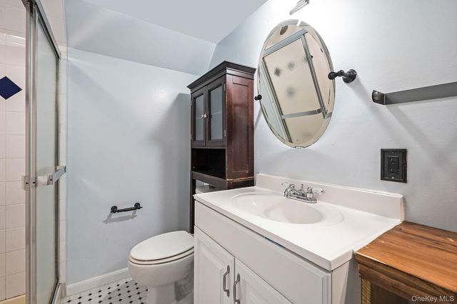 317 Centre Avenue, Lindenhurst, NY 11757