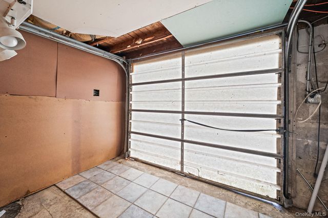 317 Centre Avenue, Lindenhurst, NY 11757