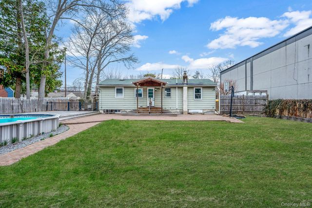 317 Centre Avenue, Lindenhurst, NY 11757