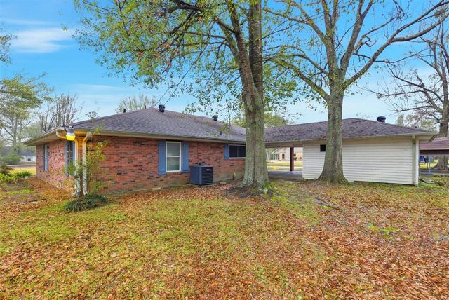 922 Beau Avenue, Lake Charles, LA 70611