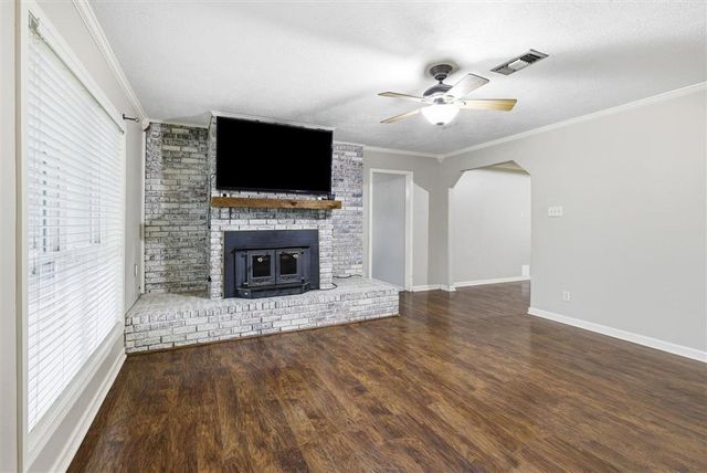 922 Beau Avenue, Lake Charles, LA 70611