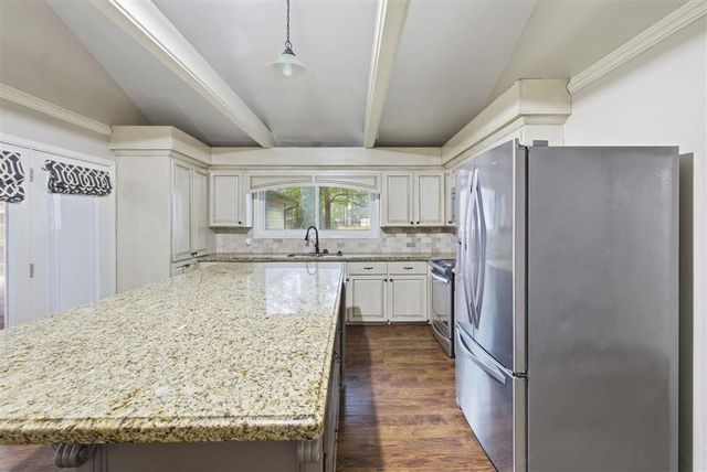 922 Beau Avenue, Lake Charles, LA 70611