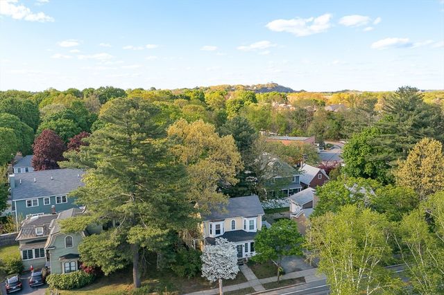 53 Lake Street, Winchester, MA 01890