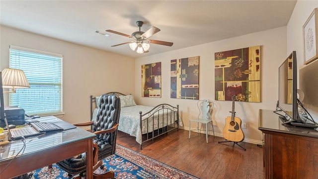 6010 S 37th Street, Rogers, AR 72758