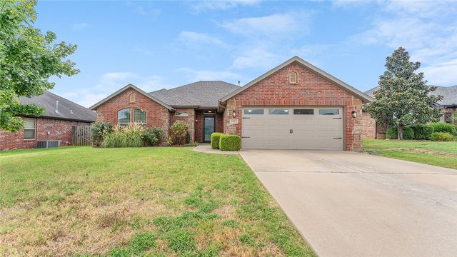 6010 S 37th Street, Rogers, AR 72758