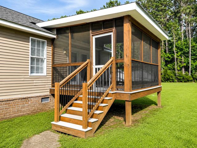 573 Pecan Orchard Drive, Ridgeville, SC 29472