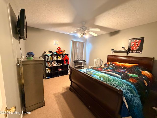 165 Woodfield Cir, Shelbyville, KY 40065