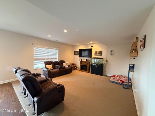 165 Woodfield Cir, Shelbyville, KY 40065