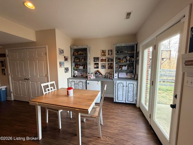 165 Woodfield Cir, Shelbyville, KY 40065