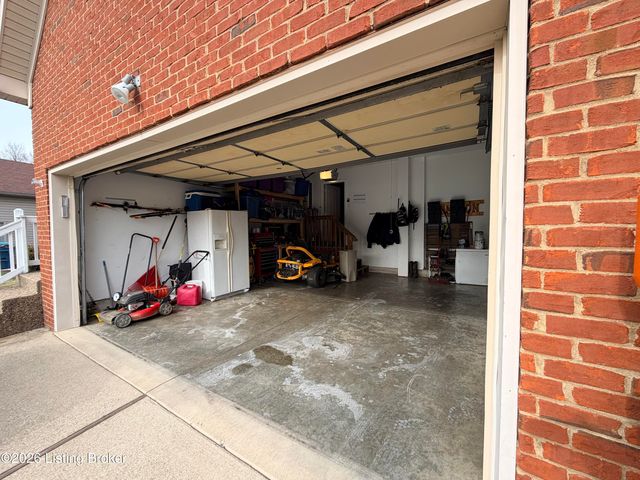 165 Woodfield Cir, Shelbyville, KY 40065