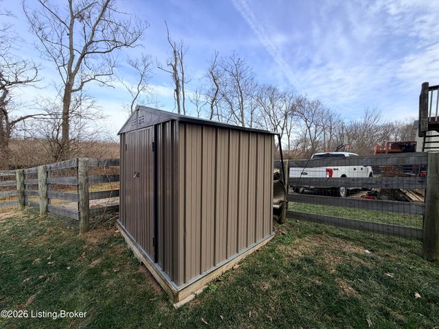 165 Woodfield Cir, Shelbyville, KY 40065