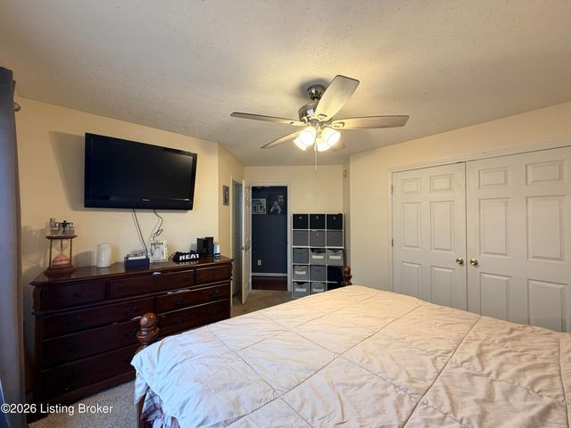 165 Woodfield Cir, Shelbyville, KY 40065