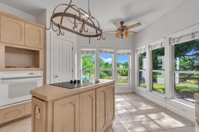 1120 Meadow Ridge DR, Dripping Springs, TX 78620