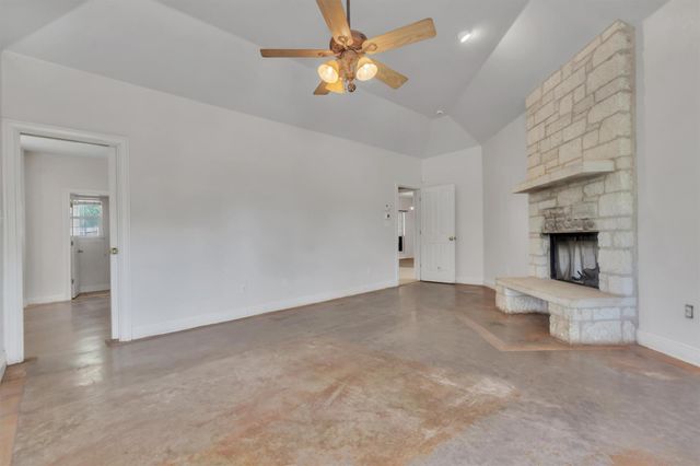 1120 Meadow Ridge DR, Dripping Springs, TX 78620