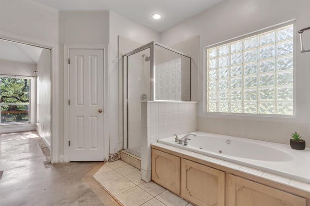 1120 Meadow Ridge DR, Dripping Springs, TX 78620
