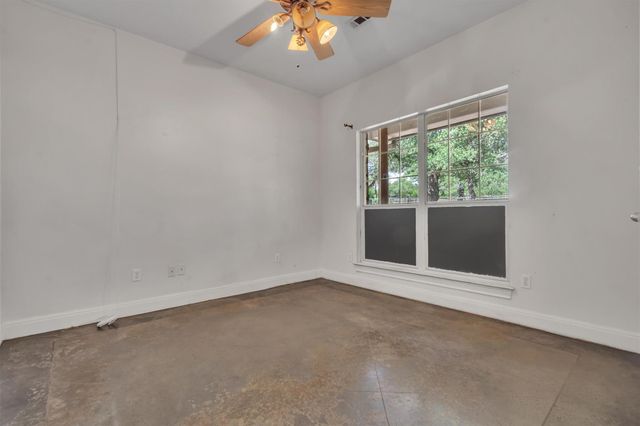 1120 Meadow Ridge DR, Dripping Springs, TX 78620