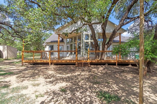 1120 Meadow Ridge DR, Dripping Springs, TX 78620