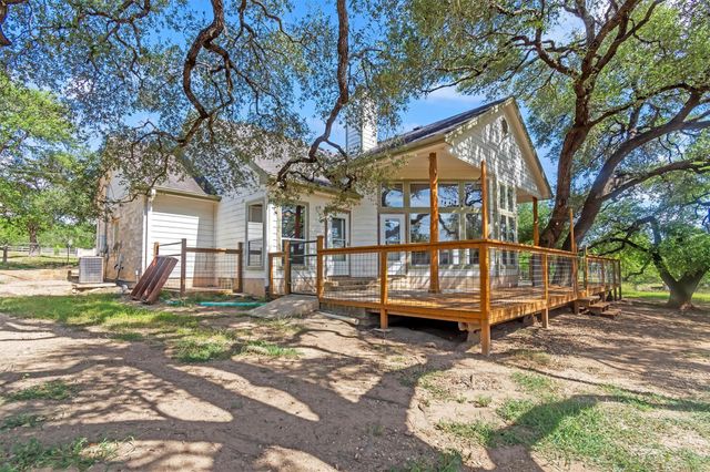1120 Meadow Ridge DR, Dripping Springs, TX 78620