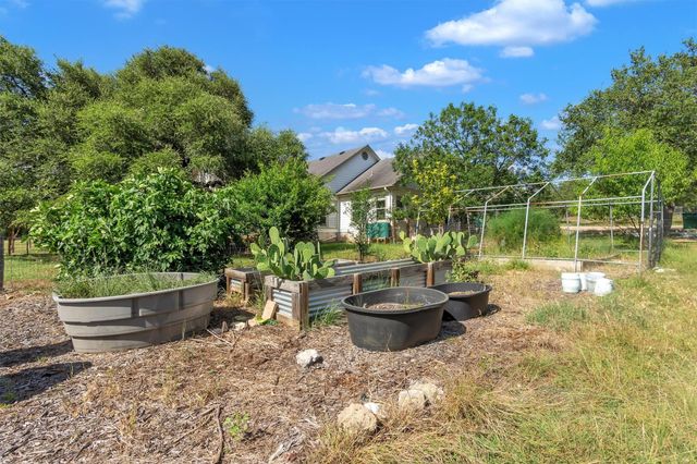 1120 Meadow Ridge DR, Dripping Springs, TX 78620