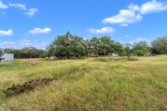 1120 Meadow Ridge DR, Dripping Springs, TX 78620
