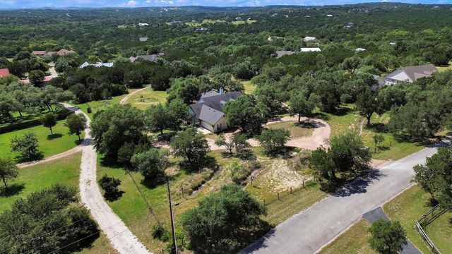 1120 Meadow Ridge DR, Dripping Springs, TX 78620