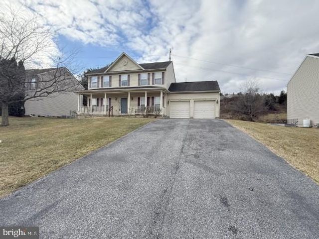 233 SUNSET CIR, Red Lion, PA 17356