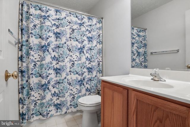 233 SUNSET CIR, Red Lion, PA 17356